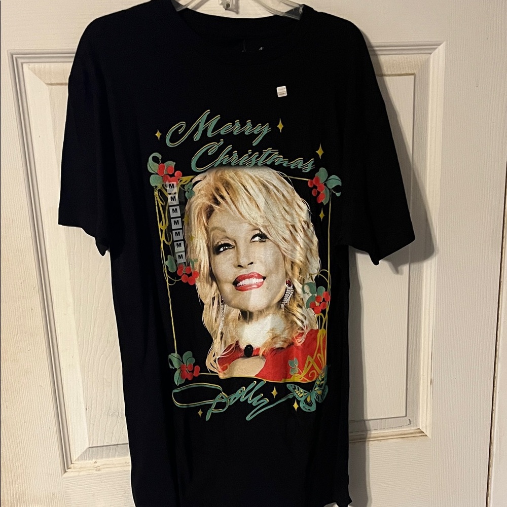 Dolly Merry Christmas Black Graphic T-Shirt